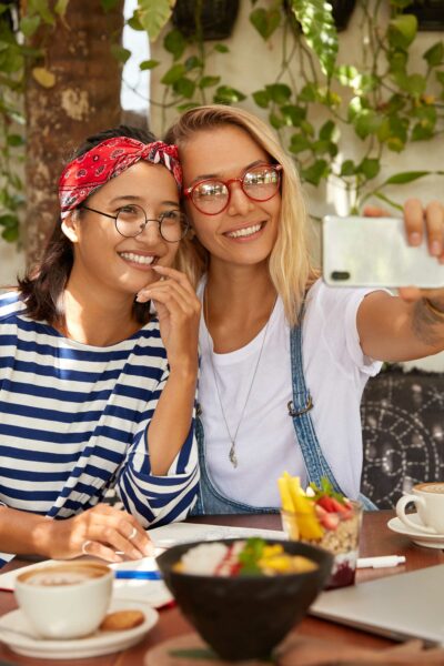 coltivare legami profondi aiuta ad esser felici Cicerina blog crescita personale